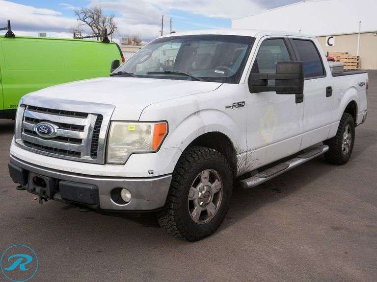 2010 Ford F150 XL 4WD Crew Cab Pickup