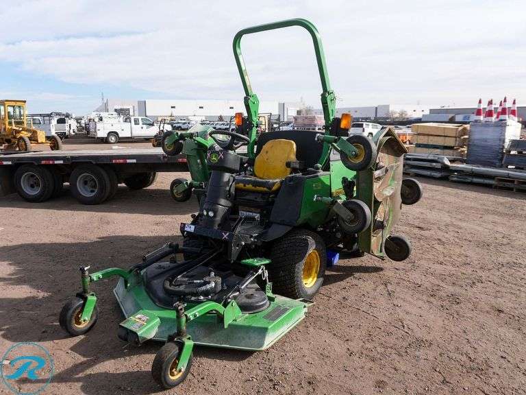 2018 John Deere 1600 Turbo Series III 4WD Ride-On Batwing Mower