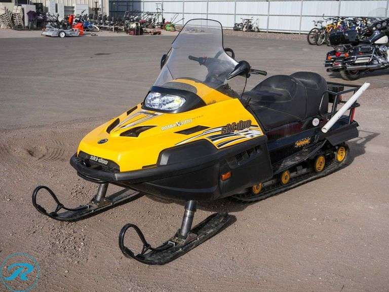 2008 Ski-Doo Skandic 800 Snowmobile