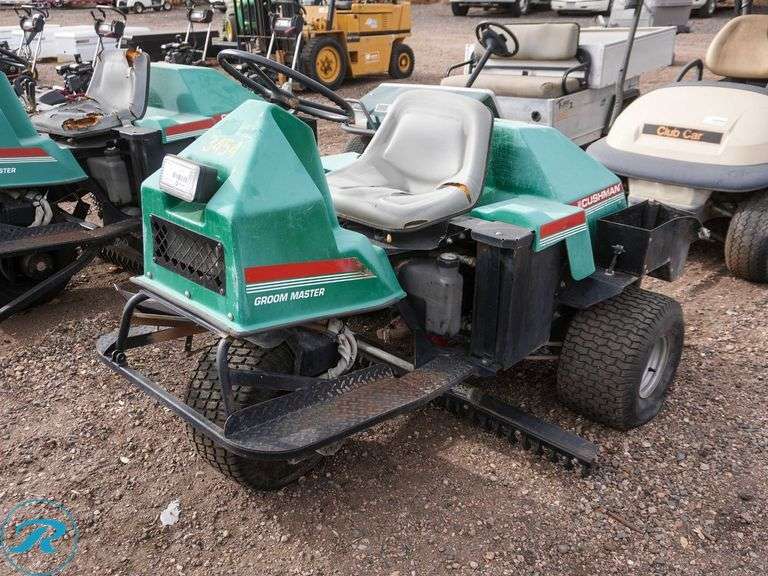 1998  Cushman  Groom Master  Ride-On Bunker Rake