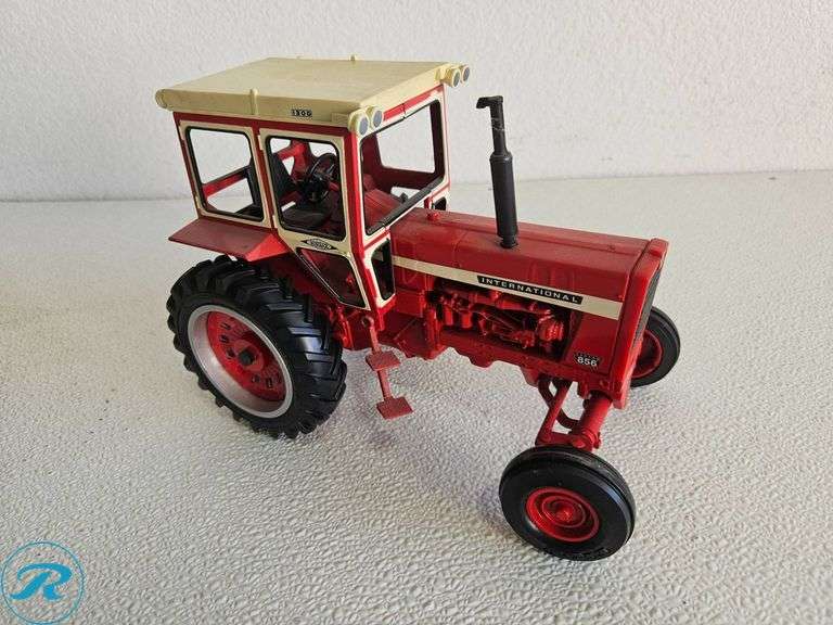 International 856 Custom Diecast Model Tractor