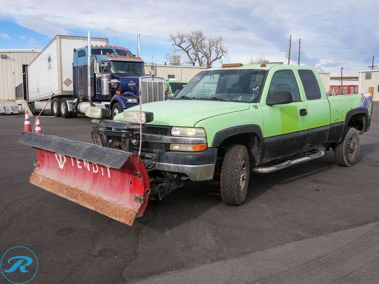 2001 Chevrolet Silverado 2500 4WD Super Cab Pickup