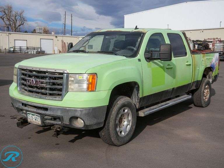2007 GMC Sierra 2500 SLE1 4WD Crew Cab Pickup