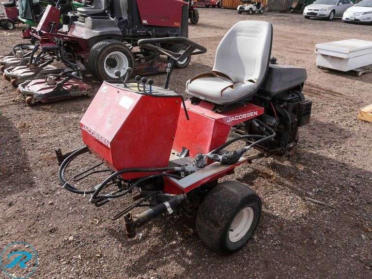 1992  Jacobsen  Greens King 4  Ride-On Greens Mower