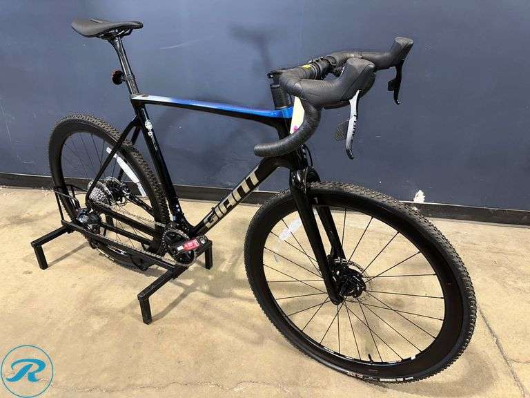 Giant TCX Advanced Pro 0 Gravel Road Bike, SRAM Force Components, Size M/L