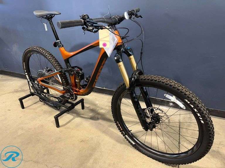 Giant Reign Full-Suspension Mountain Bike, Sram Components, Shimano Hydraulic Disc Brakes, Size Large