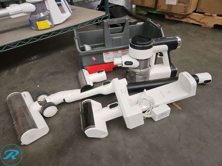 Tineco VS121200US Cordless Vacuum and Accessories, 21.6V - Roller Auctions