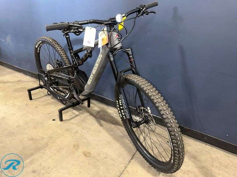 Rocky Mountain Instinct Powerplay Alloy 50 Electric Mountain Bike, Shimano Hydraulic Disc Brakes, Race Face Crankset, RockShox, Size S