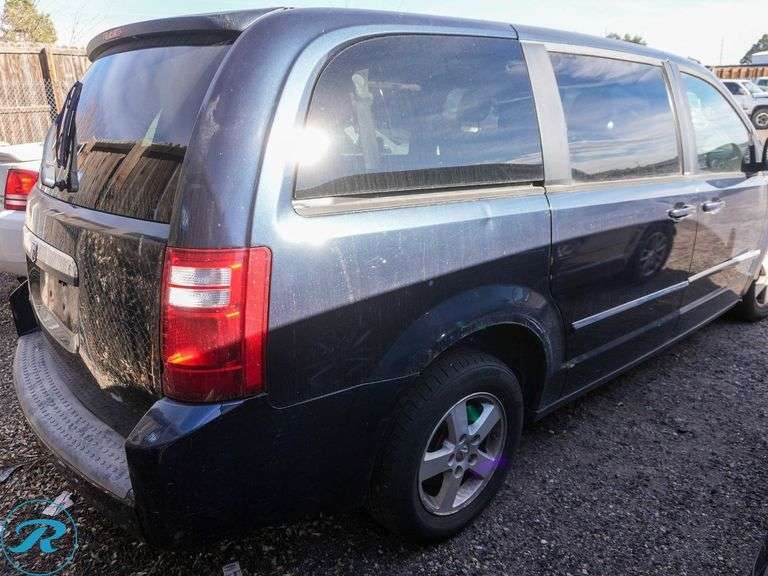 2008  Dodge  Grand Caravan SXT  FWD - Roller Auctions