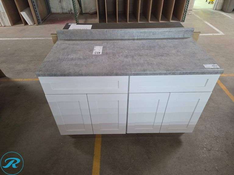 2-Piece Kitchen Cabinet Set - Roller Auctions