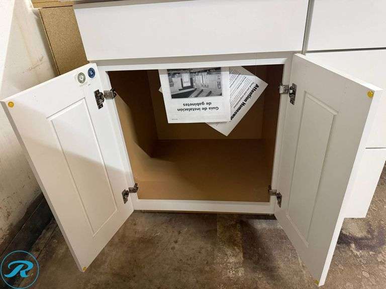 3-Piece Vanity Cabinet Set, Timberlake New Haven Linen, soft-close doors and drawers - Roller Auctions