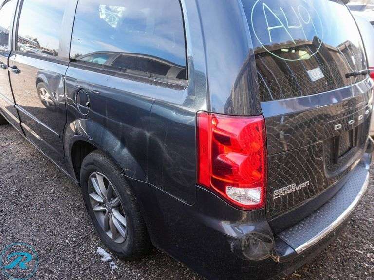 2014  Dodge  Grand Caravan SE  FWD - Roller Auctions