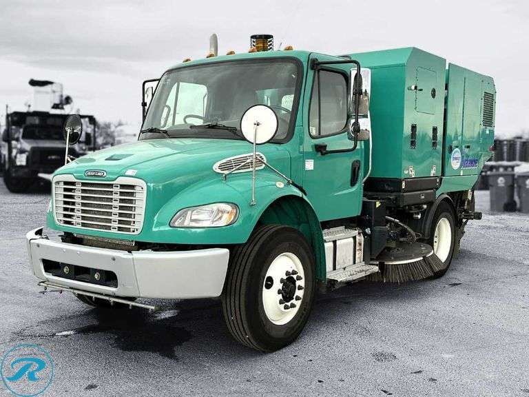 January 14, 2026 - 2017 Schwarze M6 Avalanche Street Sweeper Selling Within the Construction & Contracting Auction