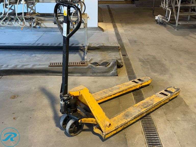 Manual Pallet Jack