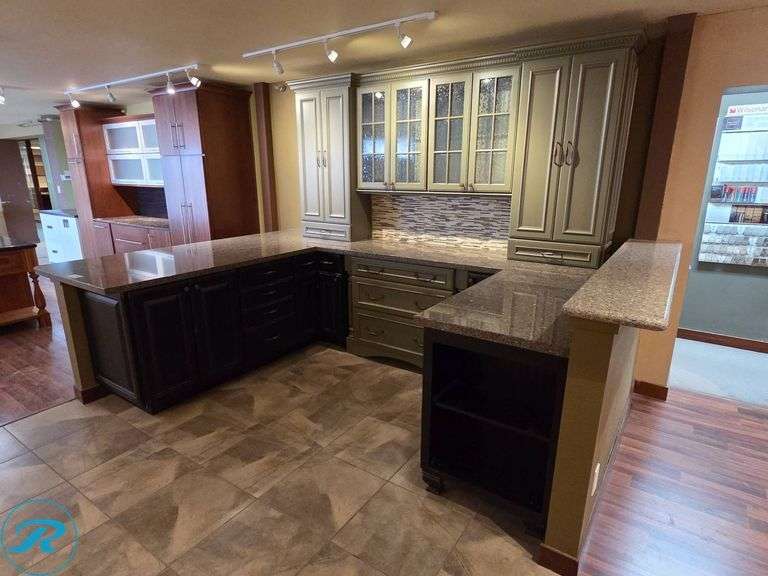 11-Piece Kitchen Cabinet Set, Decora Lexington Weathered Jet Bases and Yardley SweetPea with Espresso Glaze Walls, Soft-Close Doors and Drawers with Quartz Countertop