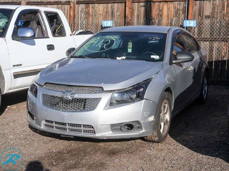 2013  Chevrolet  Cruze LS  FWD