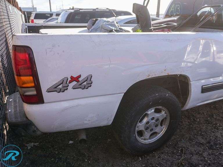 2000  Chevrolet  Silverado 1500 LT  4WD - Roller Auctions