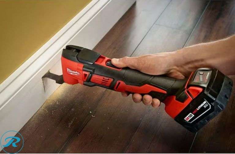 Milwaukee M18 18V Lithium-Ion Cordless Oscillating Multi-Tool (Tool-Only) - New/Not in Retail Packaging - Roller Auctions
