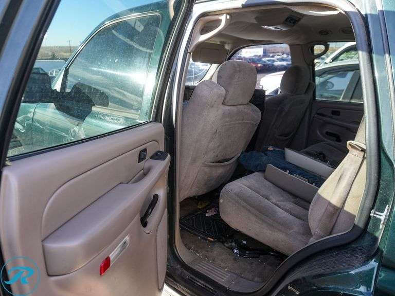 2004  Chevrolet  Tahoe LS  4WD - Roller Auctions