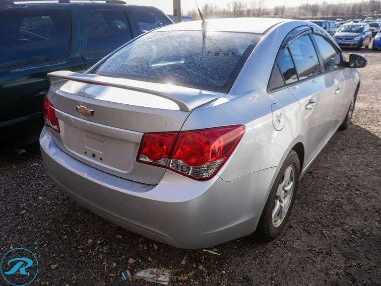 2013  Chevrolet  Cruze LS  FWD - Roller Auctions
