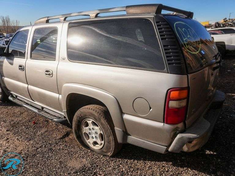 2002  Chevrolet  Suburban 1500 LS  4WD - Roller Auctions