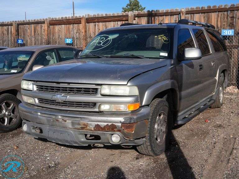 2002  Chevrolet  Suburban 1500 LS  4WD - Roller Auctions