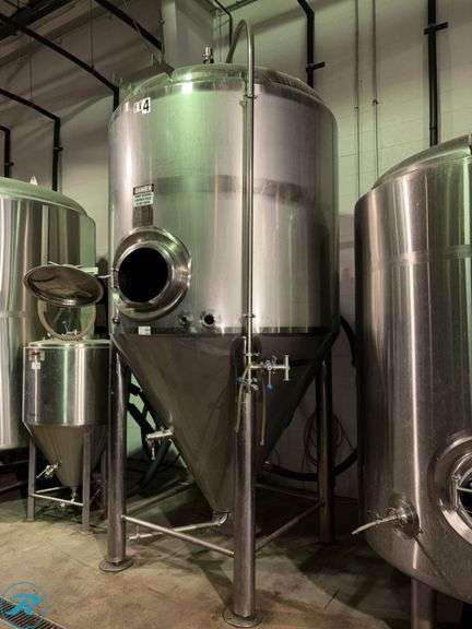 Pacific Brewery Systems Inc. 60 BBL Jacketed Fermentation Tank