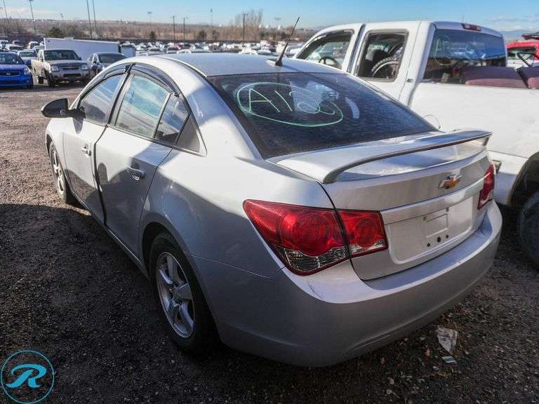 2013  Chevrolet  Cruze LS  FWD - Roller Auctions