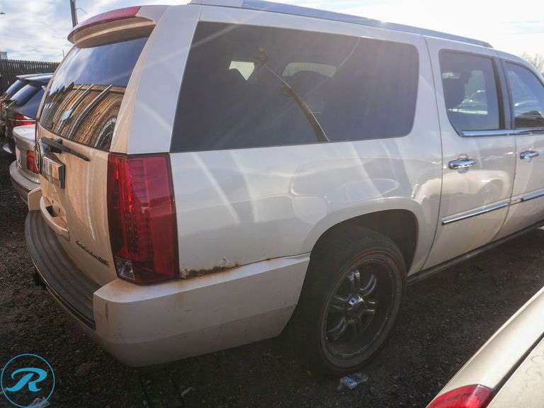 2008  Cadillac  Escalade   AWD - Roller Auctions