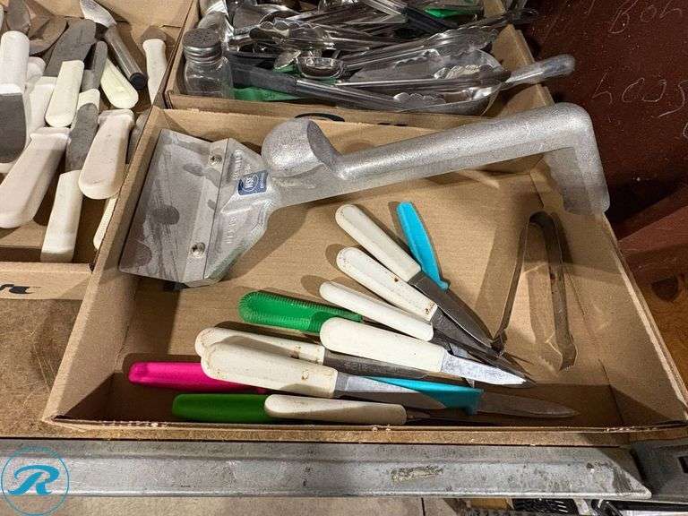(5) Trays of Kitchen Utensils - Roller Auctions