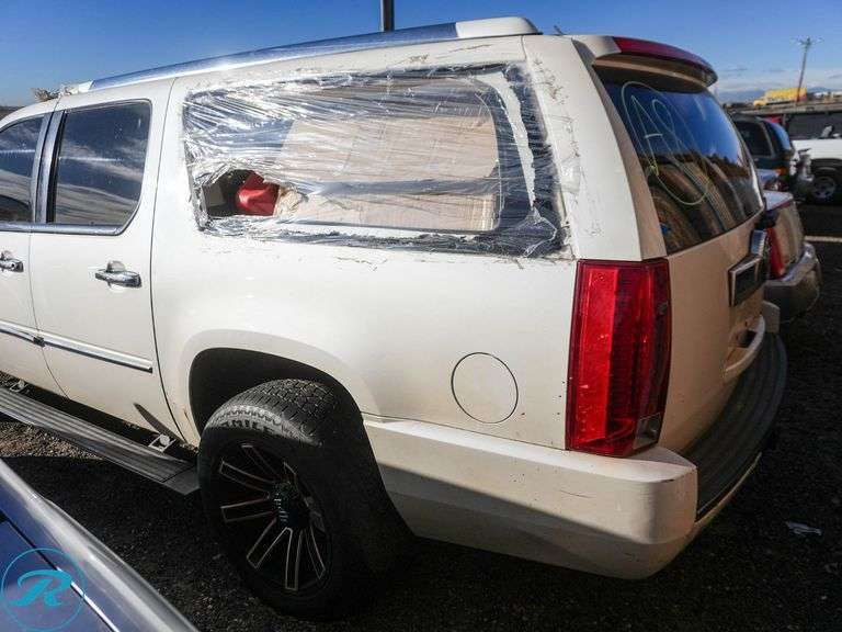 2008  Cadillac  Escalade   AWD - Roller Auctions