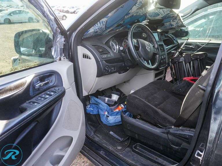 2014  Dodge  Grand Caravan SE  FWD - Roller Auctions