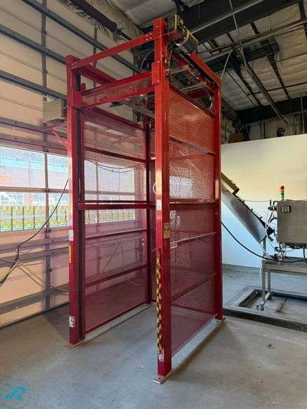 Ska Fab Depalletizer