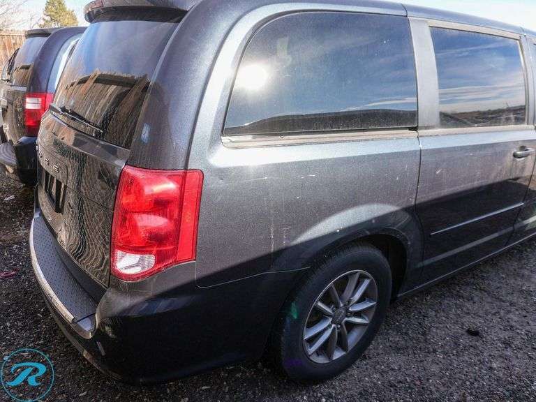 2014  Dodge  Grand Caravan SE  FWD - Roller Auctions