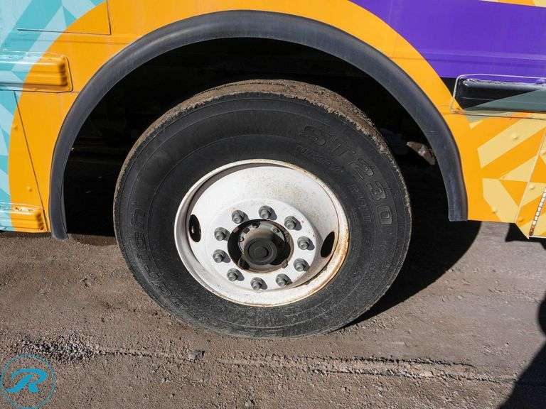 1997 International Genesis RWD 48-Passenger School Bus - Roller Auctions