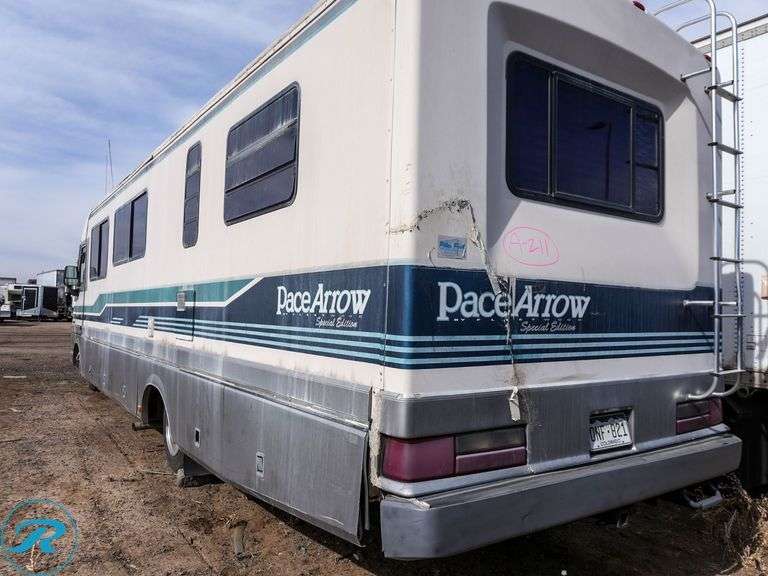 1992 Chevrolet P30 Rear-Wheel Drive - Roller Auctions