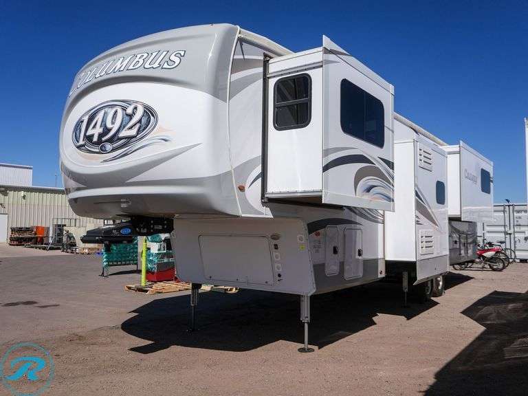 2021  Forest River  CMF389FL Palomino Columbus 1942  T/A  5th Wheel Camper - Roller Auctions