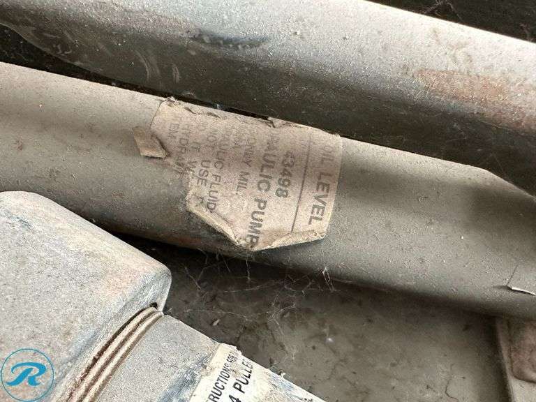 Pallet of (15) Hydraulic Pullers - Roller Auctions