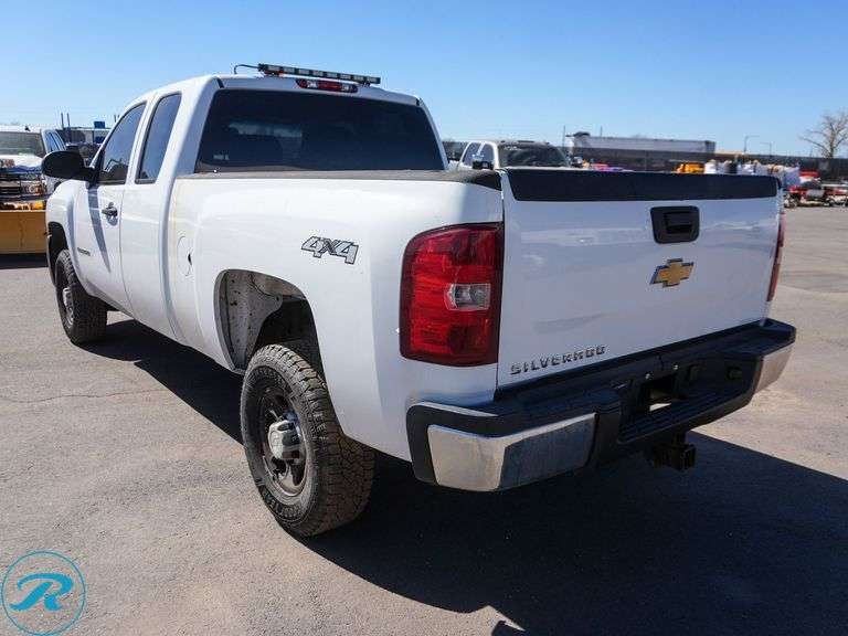 2007  Chevrolet  Silverado   2500 HD  4WD Super Cab  Pickup - Roller Auctions