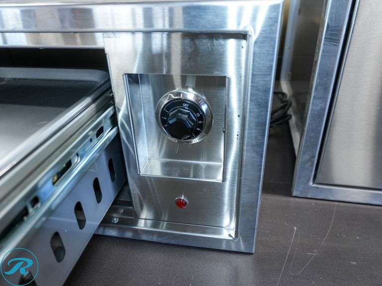 Twin Eagles, TEWD30-C 30" Warming Drawer,Outside Dimensions 11.50" X 30" - Roller Auctions