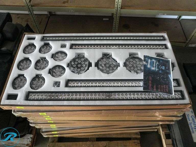 New JCT 16-Piece LED Work Light Set - Roller Auctions
