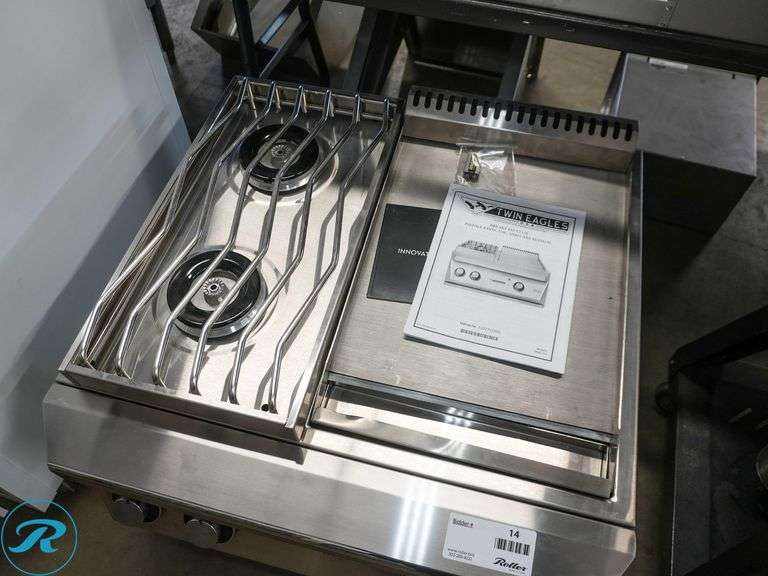 Twin Eagles, TEBC30-C 30" Built-In Dine And Breakfast Club With Hot Plate and Griddle - Roller Auctions