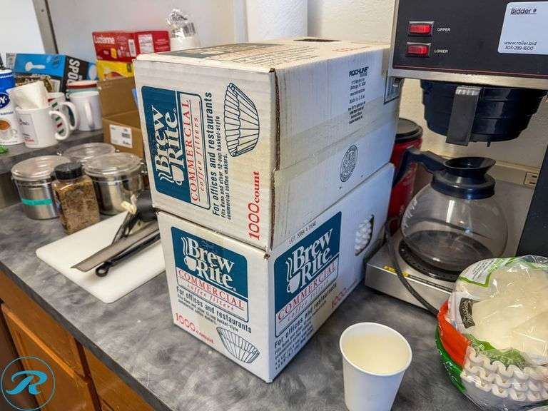 Bunn VPR Commercial Coffee Maker With (2) Warmers, (3) Decanters and ...