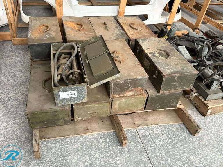 Pallet of (15) Hydraulic Pullers - Roller Auctions