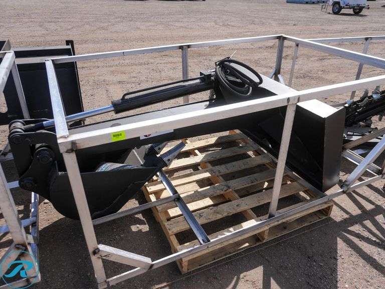New JCT Hydraulic Backhoe Attachment To Fit Skid Steer Loader, 14" Bucket - Roller Auctions