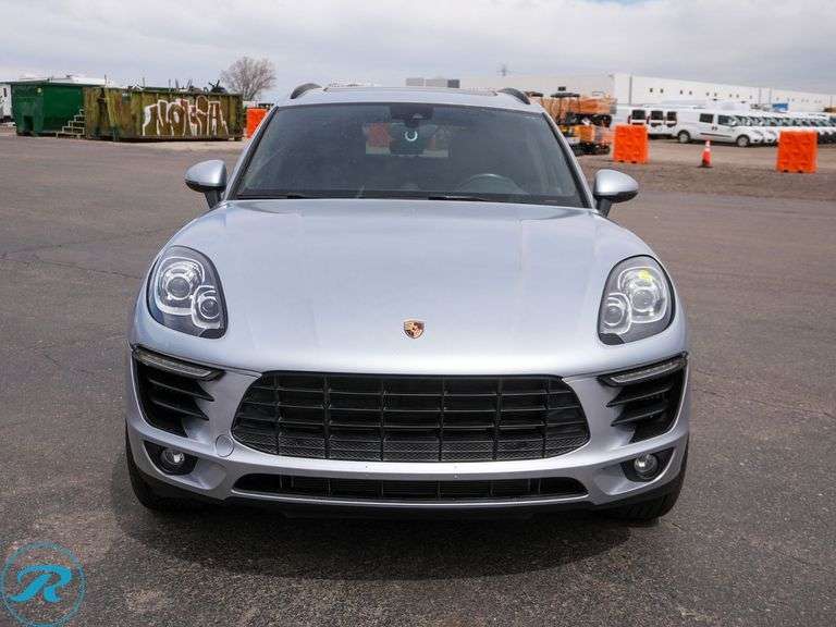 2018  Porsche  Macan  S  AWD  SUV - Roller Auctions