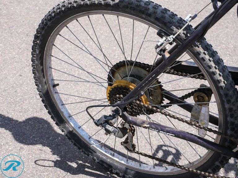 Trek Motorized Hybrid Bicycle, Gasoline (Turns Over Does Not Start) - Roller Auctions