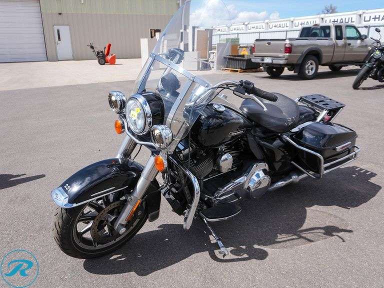 2014 Harley Davidson Road King Motorcycle - Roller Auctions