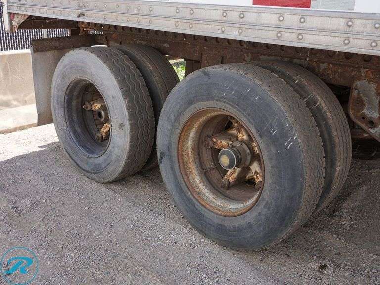 1988  Monon  T/A Van Trailer - Roller Auctions