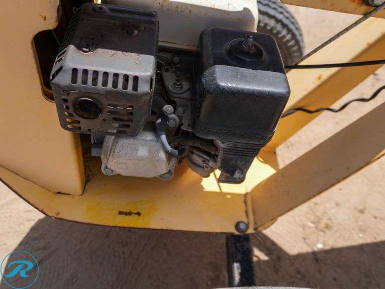 2005 Ground Hog 1M5C Portable Hydraulic Post Hole Digger - Roller Auctions